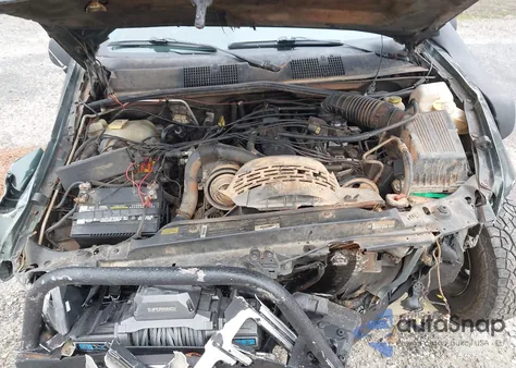 1997 Jeep Grand Cherokee Laredo/Tsi from USA, damaged, VIN 1J4FX58S8VC624198